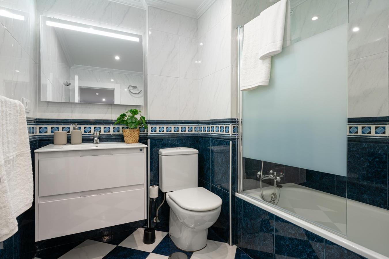 Apartamento Tres Mares Gijón Extérieur photo